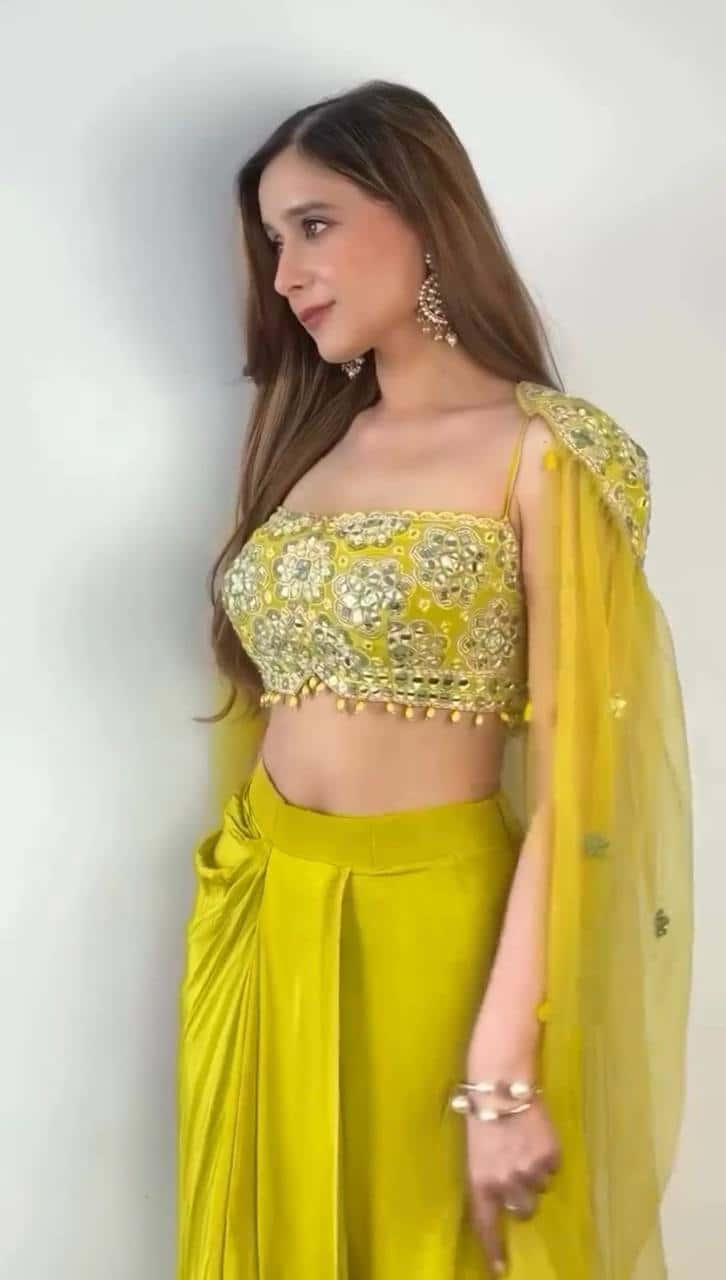 Reday to wear dhoti style with Shrug and Unstich choli