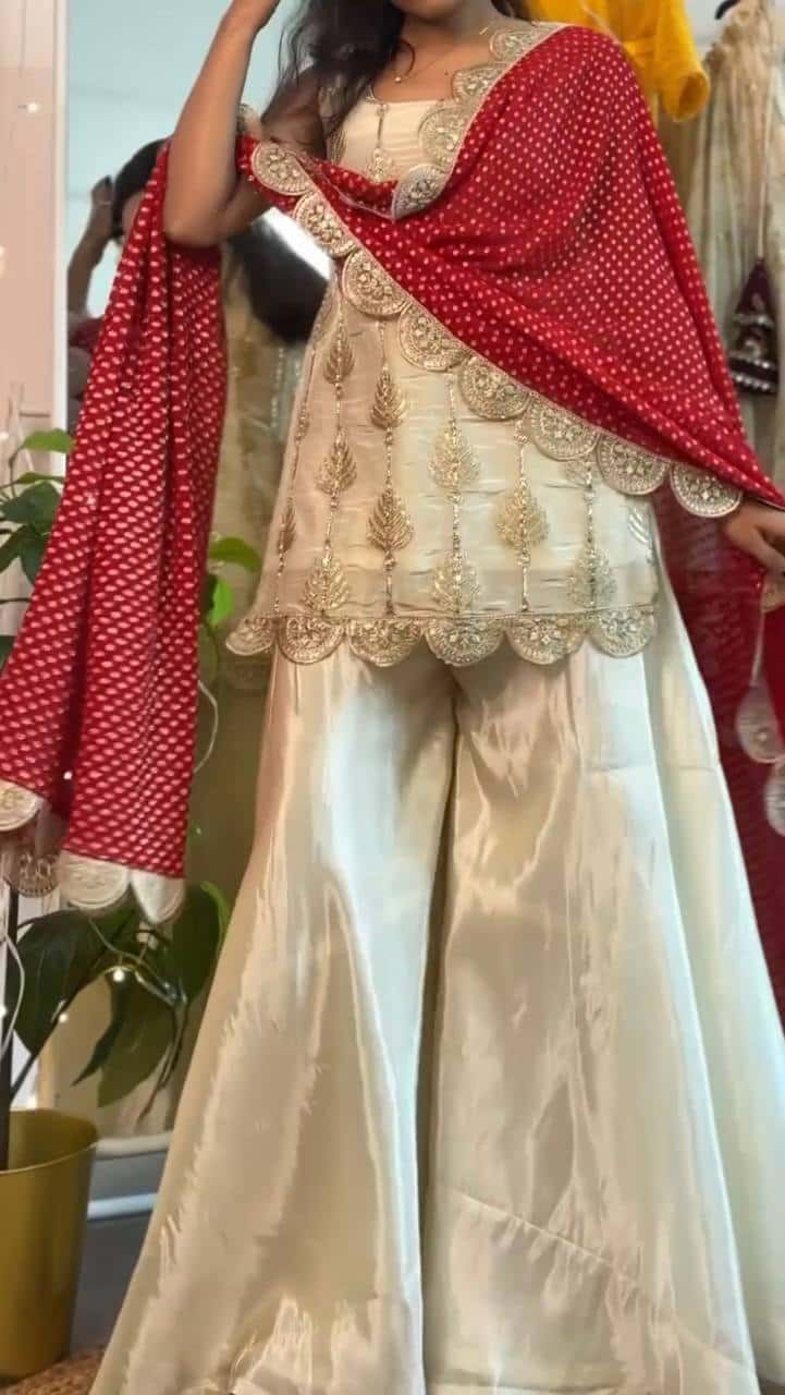 wedding wear traditional outfit for women
