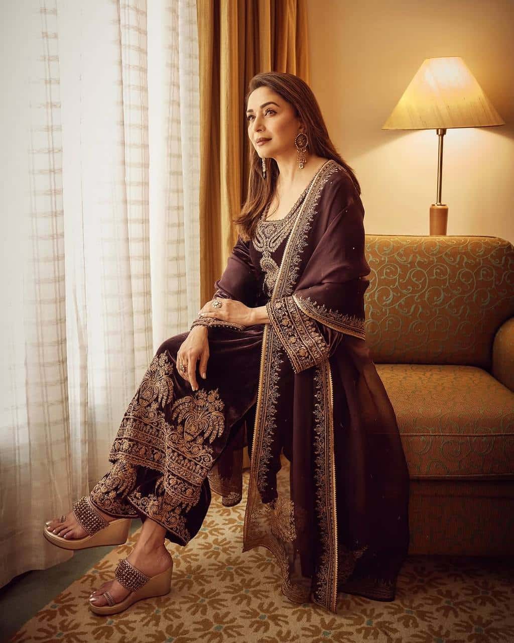 Heavy Chinon Silk Embroidered Set with Full Sleeves, Lace Border Dupatta, and Micro Cotton Inner