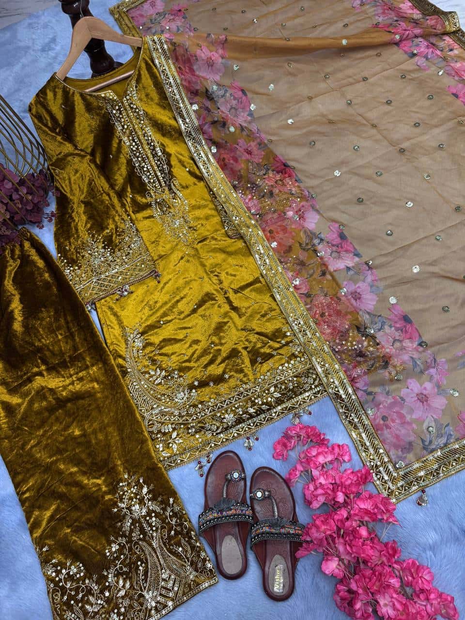 Pakistani Designer Salwar Kameez for Kurta Pant set