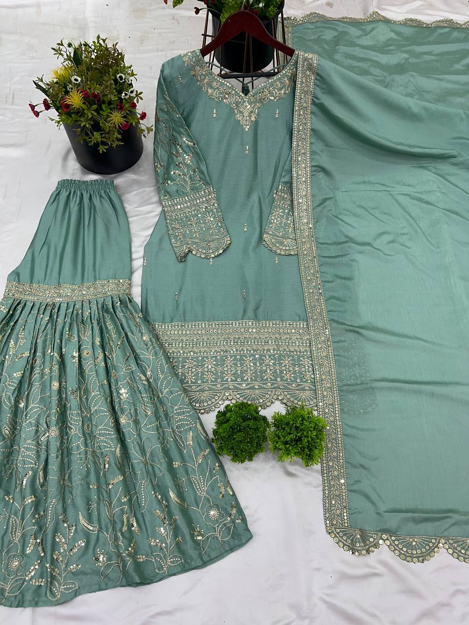 Wedding wear Pakistani readymade salwar kameez suit set