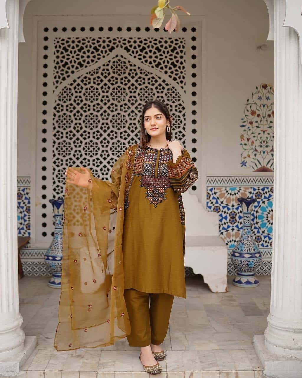 Roman silk foil paper work kurta set with organza dupatta