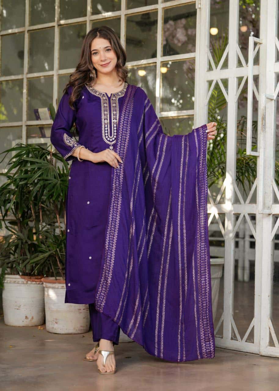 "Elegant Viscose Chanderi Kurti Set with Embroidered Sequins & Jacquard Dupatta"