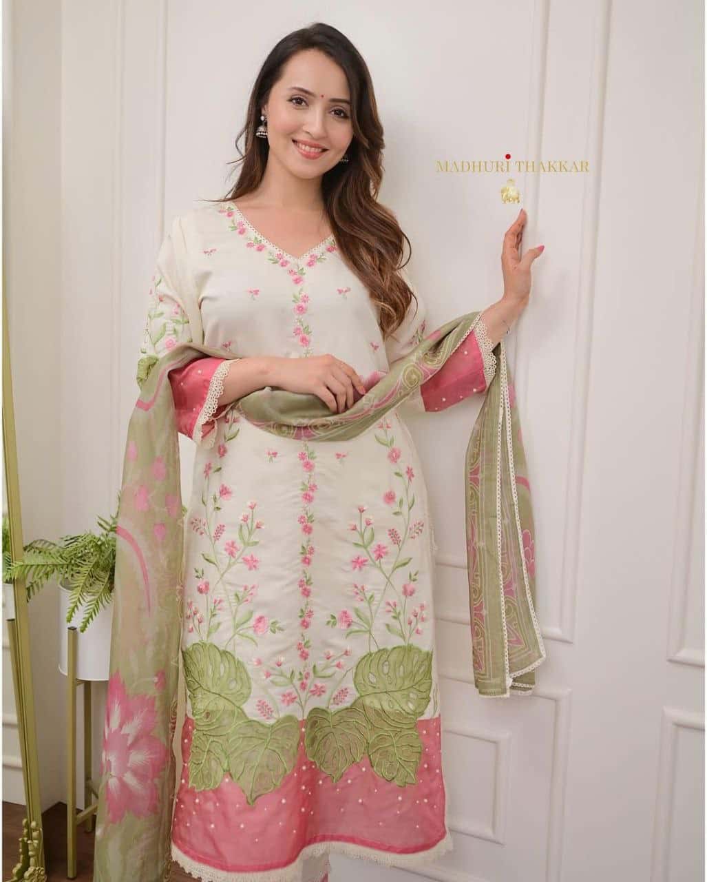 Exquisite Pure Banarasi Cotton Suit Set with Orgenza Dupatta and Pearl Moti Mala