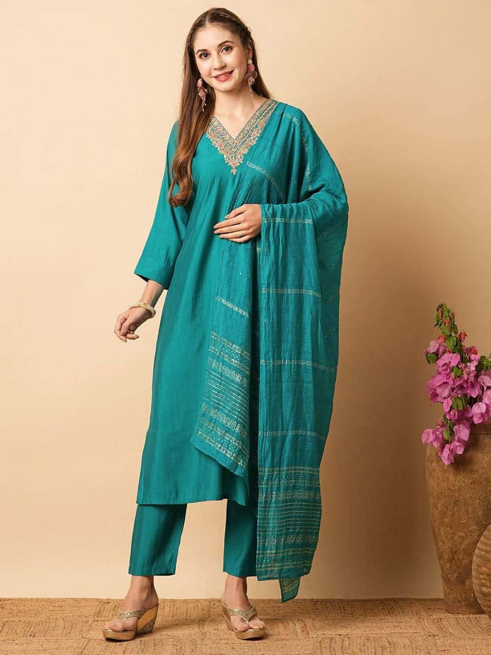 "Charming Viscose Chanderi Kurti Set with Sequence Embroidery & Jacquard Silk Dupatta"