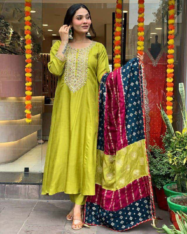 "Elegant Viscose Chanderi Embroidered Kurti Set with Jaquard Dupatta"