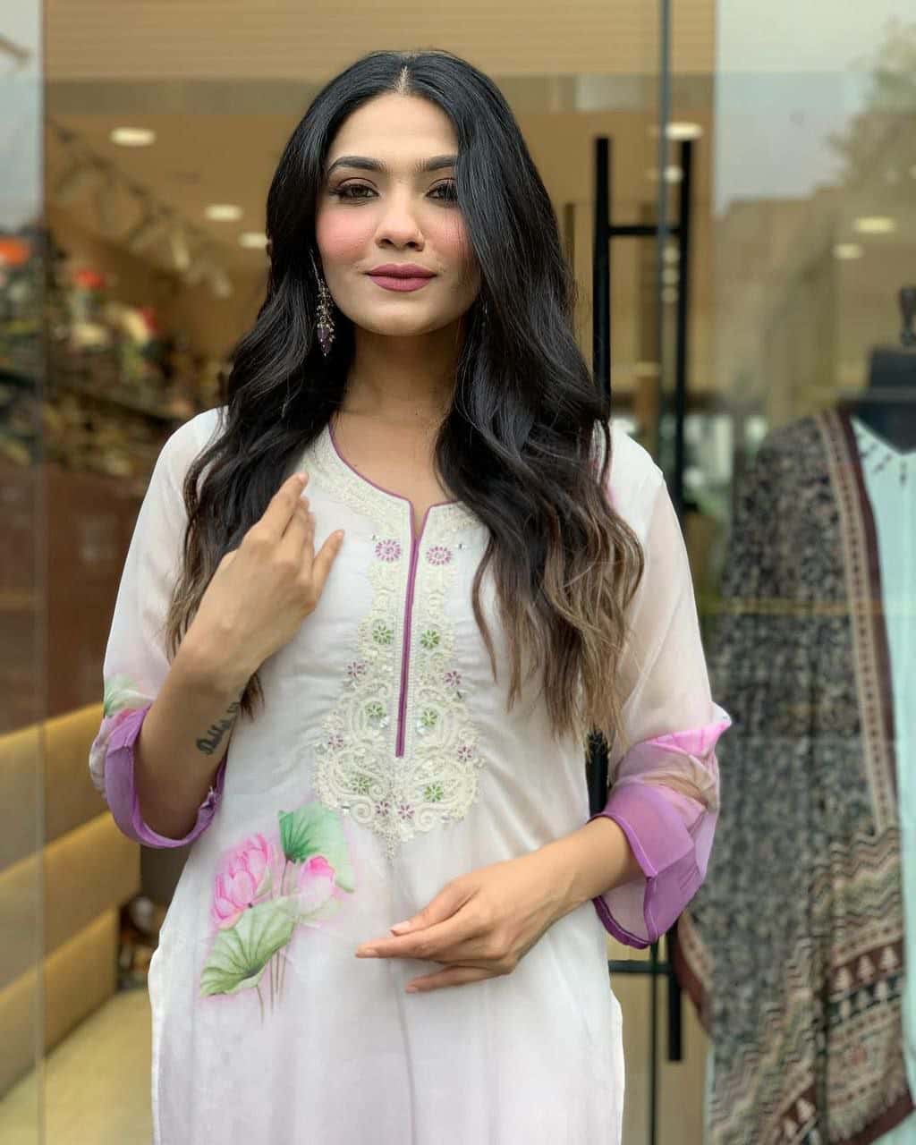 "Elegant Fuchsia Floral Kurta with Net Dupatta for Celebrations"