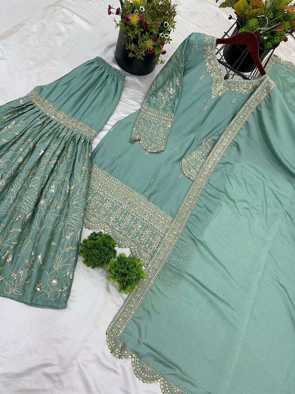 Wedding wear Pakistani readymade salwar kameez suit set
